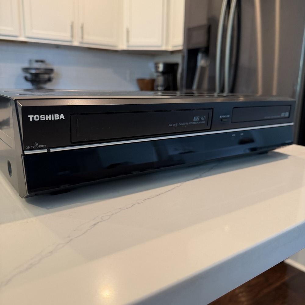 Toshiba DKVR60KU DVD VCR Recorder Combo HDMI - DVD Works / VHS Needs Service